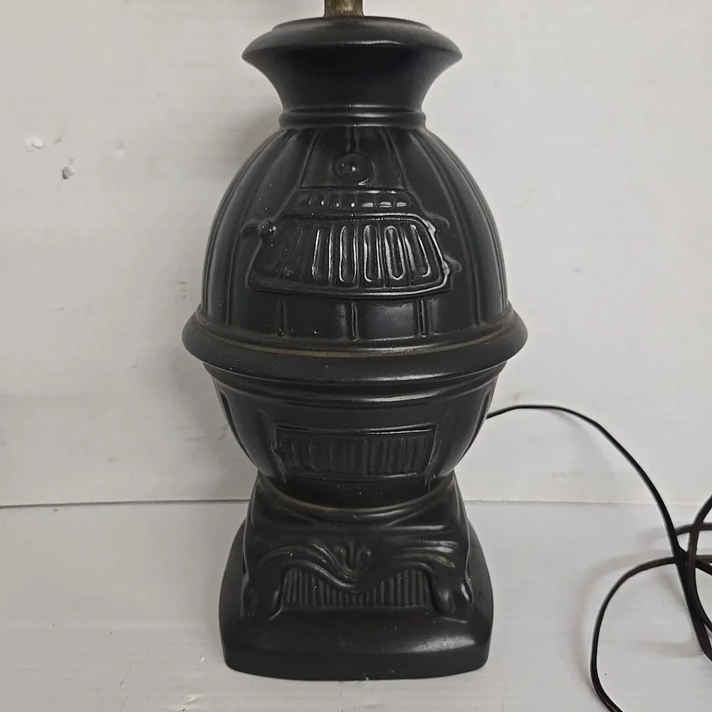 Vintage Pot Belly Stove Farmhouse Ceramic‎ Table Lamp
